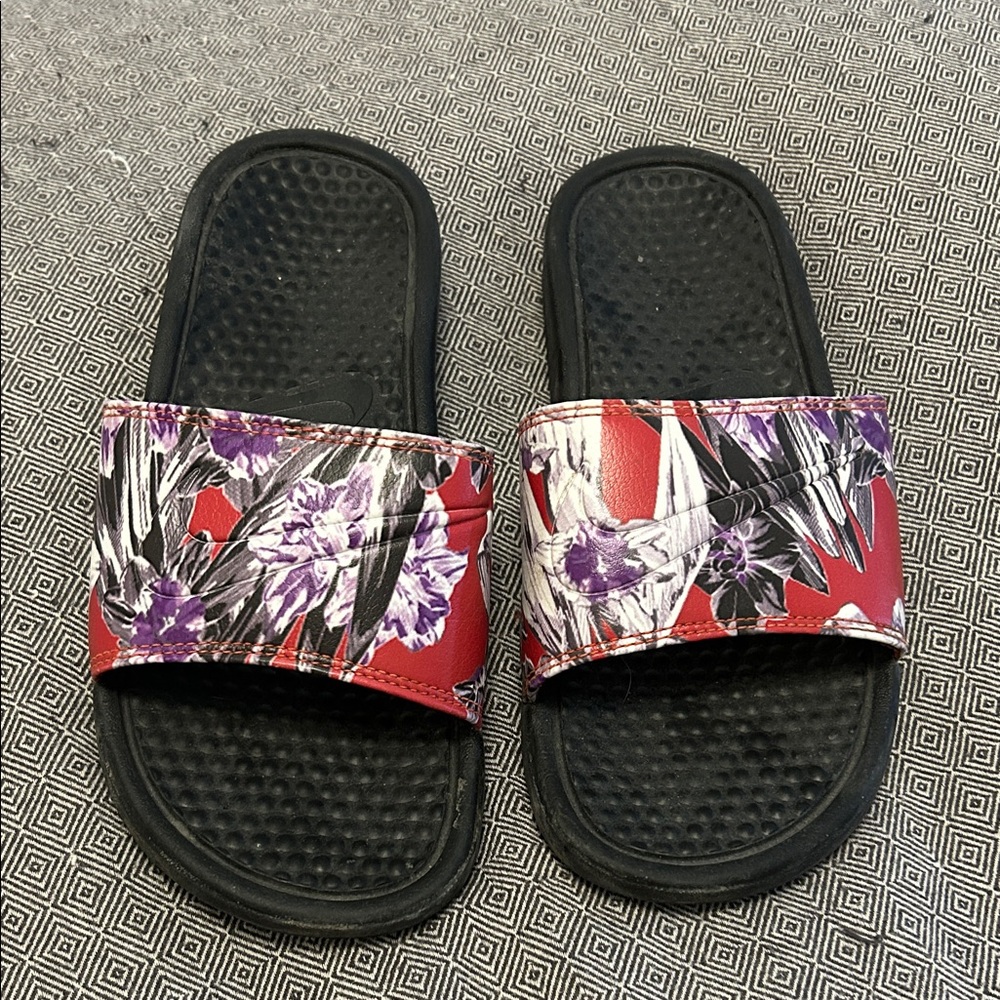 Nike Red and Black Floral Women's Sandals